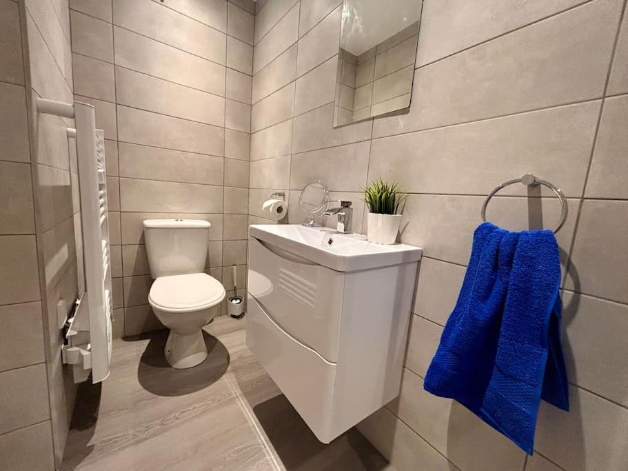 Teds Apartments-Town Centre-Apt2 แบล็คพูล ภายนอก รูปภาพ