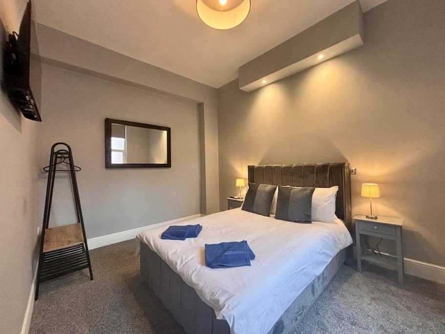 Teds Apartments-Town Centre-Apt2 แบล็คพูล ภายนอก รูปภาพ
