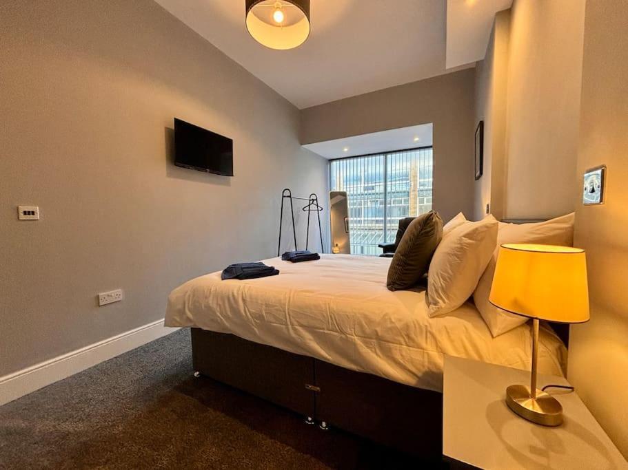 Teds Apartments-Town Centre-Apt2 แบล็คพูล ภายนอก รูปภาพ